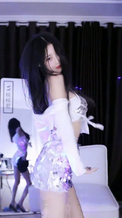 桃梓君极品美腿后背跪摇丝袜骚出天-4(10V40分)