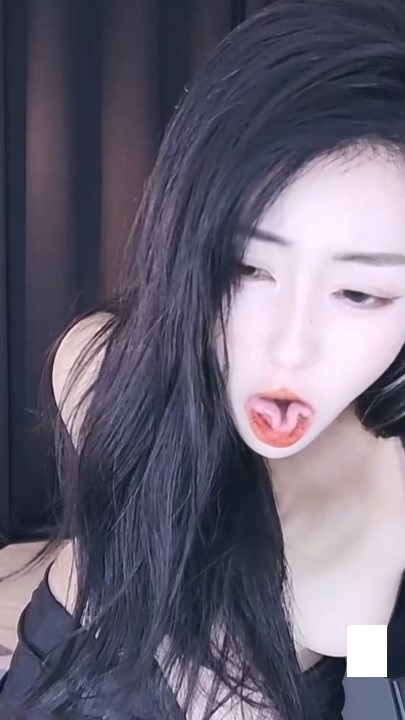 网易CC气质女神【星也】 2V 28分钟 1.26G