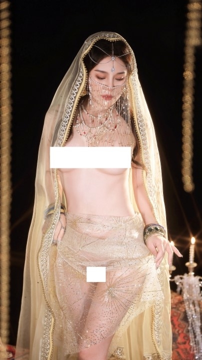 当红COSER【桃暖酱】大尺度写真18套合集 1000P 1.9G