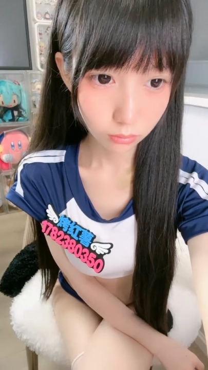 清纯校花主播【悲伤烤地瓜】 3V  3.5小时 1.49G