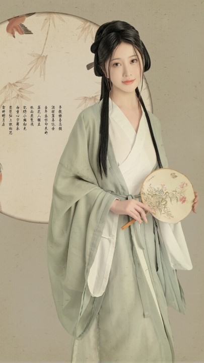 推特高颜巨乳【年年】唯美写真八套 300P 1.52G （附送往年压缩版写真十套）