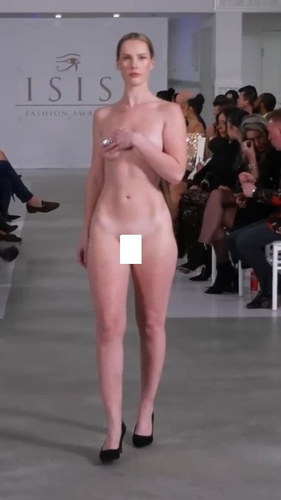 猎奇贴 一丝不挂的时装秀谁见过？ 1V 37分钟 1.38G