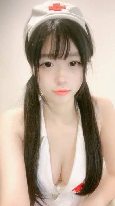 直播优选 G奶校花【菠萝果果】 5V 6小时10分钟 2.82G