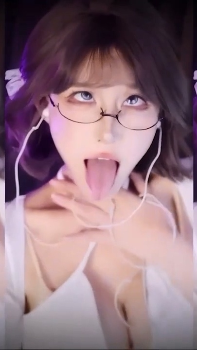 张爱玲巨乳大摆锤等5曲大尺度骚舞