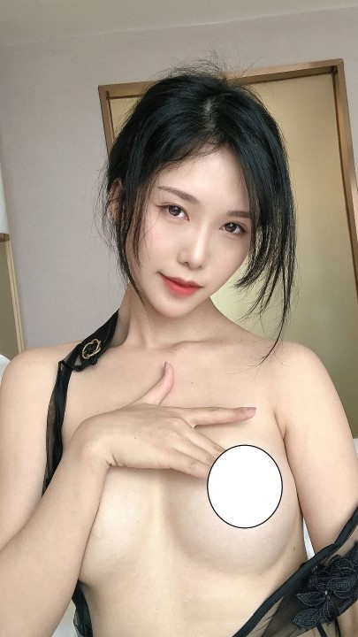 尺度逐步升级的【抖娘利世】2V 11分30秒 1.07G 附送杨超越直播走光