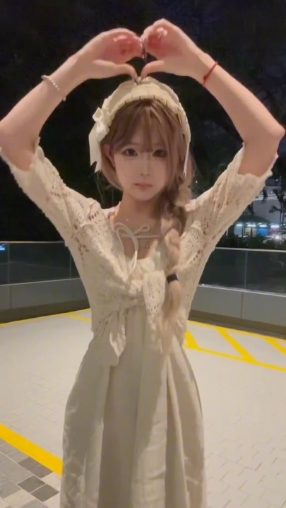 被封后重出江湖 推特小仙女【小屁大王屁小六】新老完整合集 露出果舞紫薇