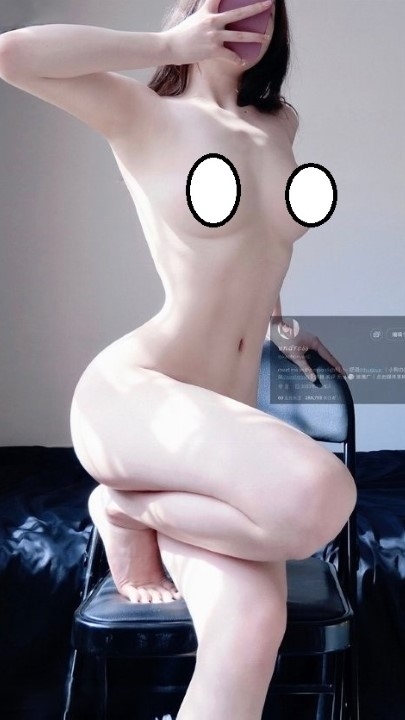 推特极品粉木耳【脱脱】金主流出 300P 12V 4分14秒 1.34G