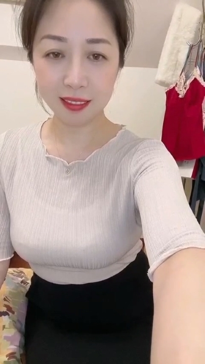 快手抖音熟女御姐六合一  65V 1小时25分钟 1.45G