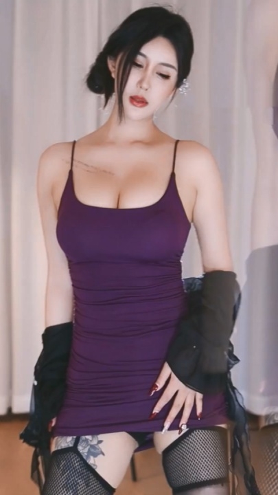 【网易cc】依阳baby 1乳神最后的漏内 漏底热舞合集 12v42分 w0225