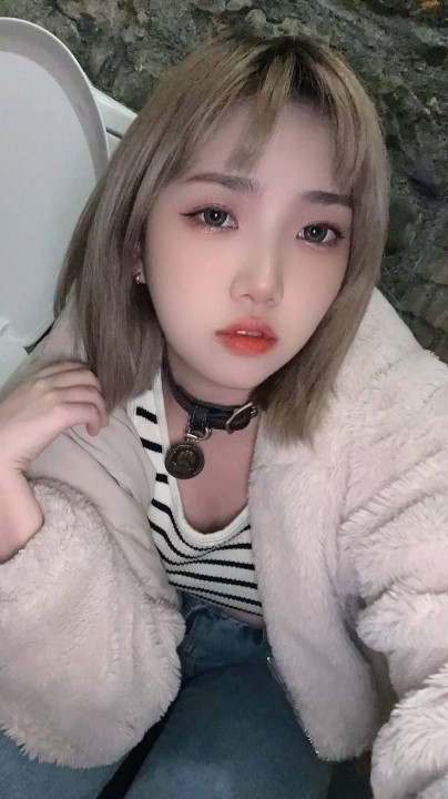 推特露脸小母狗【LUNA】露出调教各种花样重口二 1189P 12V 1小时5分钟 3.11G （非喜慎入）