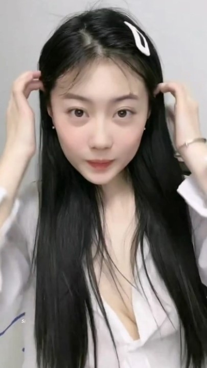 大佬重金1V1【虾滑】极品良家乖乖女，轻声细语初恋感觉 10分钟 602M