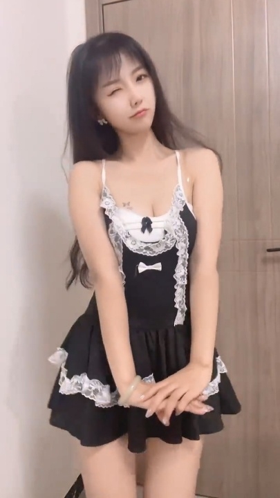 【快手福利】【小苏苏超乖姨宝困困鱼】骚翘臀诱惑 蜜朵跺 高颜G罩巨乳15v27分 w0357