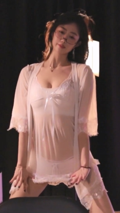 【虎牙直播】金琳爱睡觉 超性感热舞合集 漏底 漏内17v53分 w0385