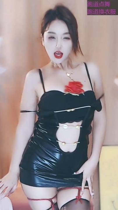 ⭐ 【乐嗨直播】S2 深沟半球整活擦边大尺度露内骚舞 77V5小时 w0613