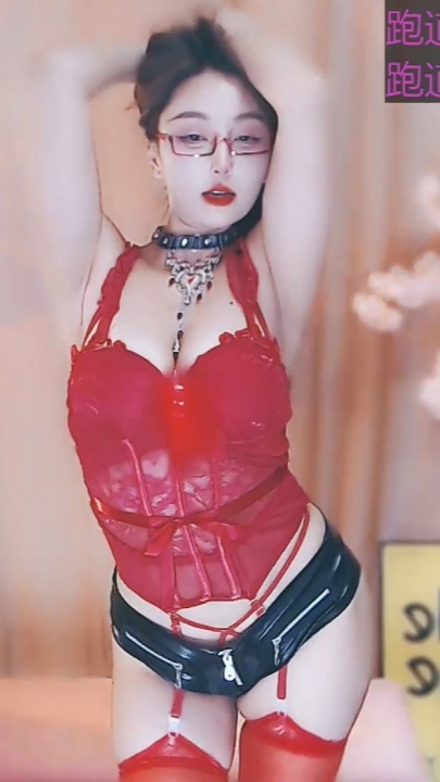 ⭐ 【乐嗨直播】S1 深沟半球露内 整活擦边骚舞 70v4小时26分 w0534