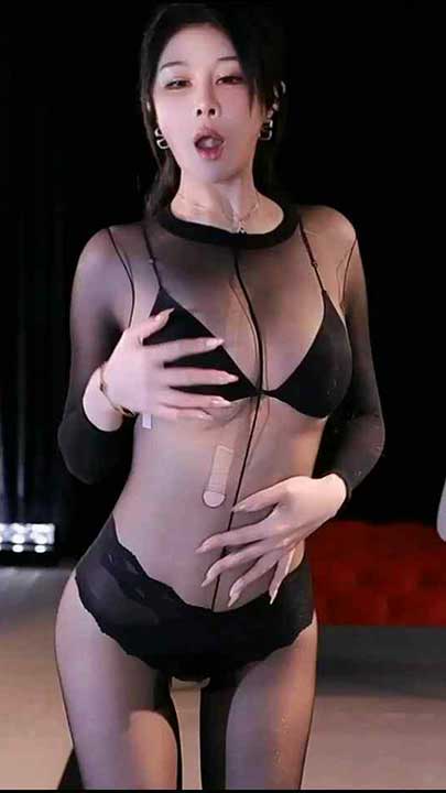 斗鱼 艺瑟妃 连体开裆丝袜内衣透丁激情热舞1V【146M】