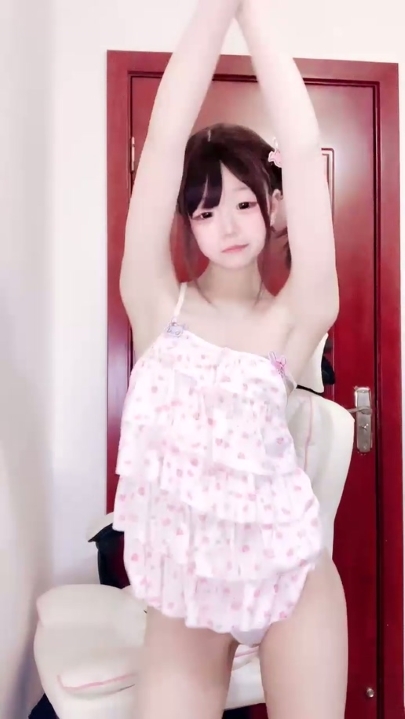 三个超嫩小萝莉 3V 3小时 1.49G