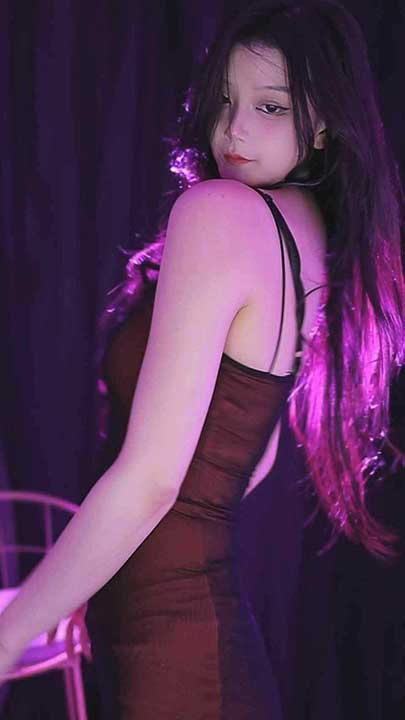 网易CC 耶耶 抖胸超弹电臀动感骚舞4V【629M】