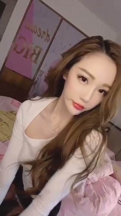 斗鱼【梦楠小野猫】露脸露点 果舞紫薇勾引合集 44V 1小时43分钟 1.04G