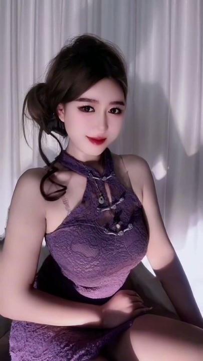 快手50万粉高颜网红御姐【诺诺】节奏骚舞 裸舞紫薇 37V 1小时37分钟 1.37G