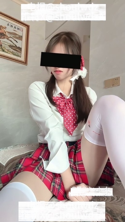 推特【受肉完犊子】20号美女果舞紫薇③ 21V 28分钟 2.3G