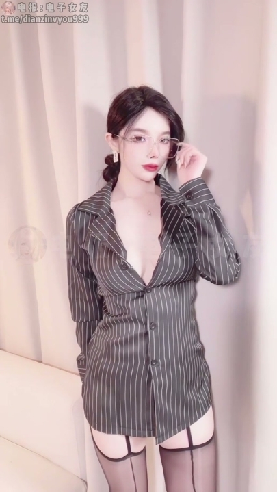 颜值尤物御姐『白熙』8月最新付费福利视频 31V 2小时36分钟 3.06G