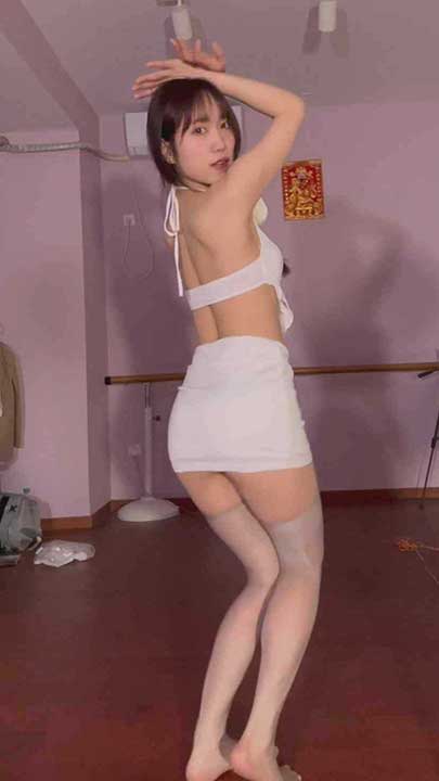 B站 立盐盐 丝袜情趣舞蹈25V【3G】