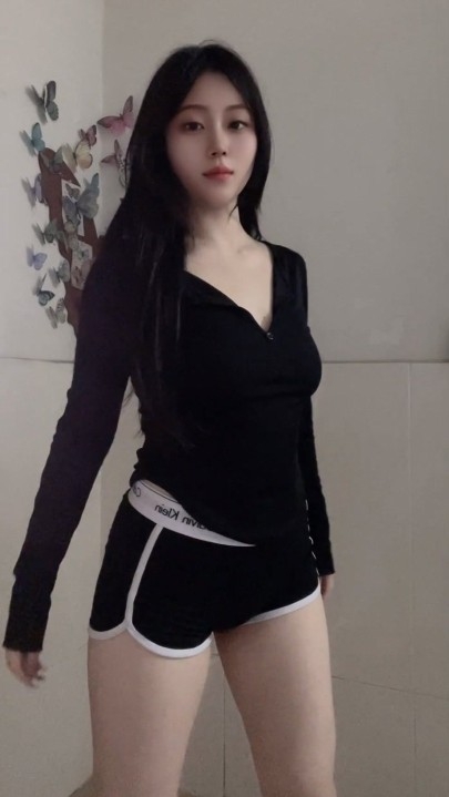 裸舞福利姬【无刺榴莲】+近期收集小视频 2.54G