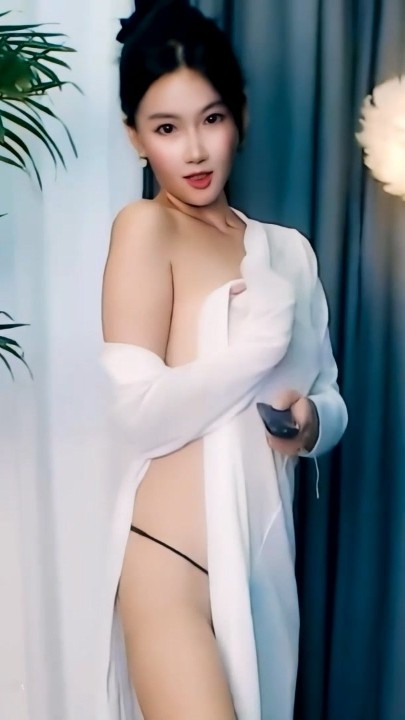 美少妇【feifei】下海露三点诱惑奶夹裸舞 8V 27分钟 1.11G