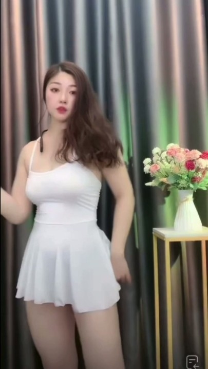 抖音舞蹈老师【哟宝儿】巨乳紫薇，双视角 31V 1小时24分钟 1.04G