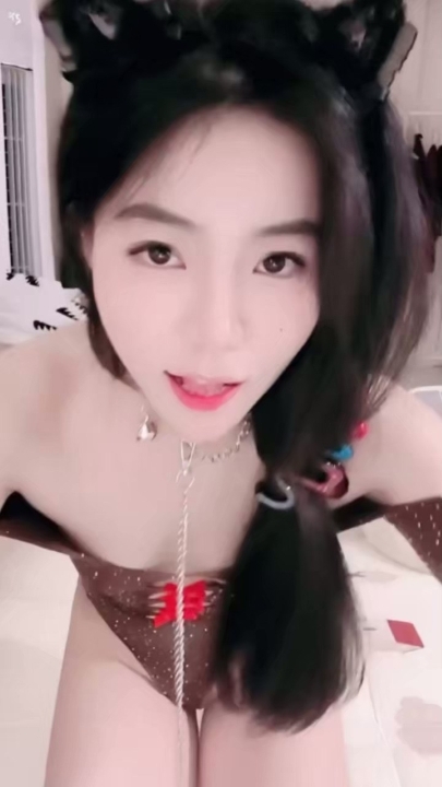 新人大长腿御姐【小猫用户】直播 3小时28分钟 1.36G