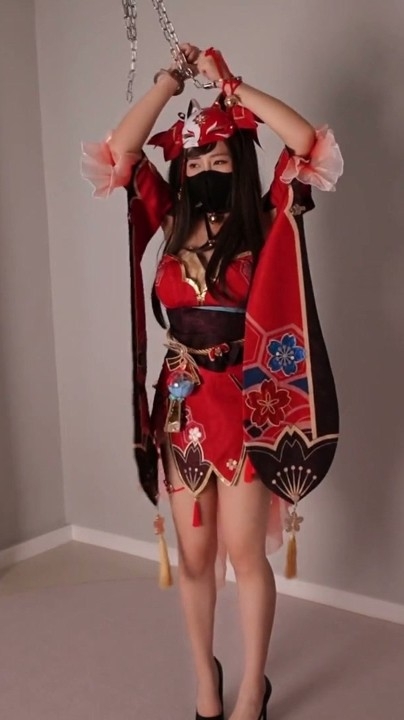 福利姬【小小Q】COS花火捆绑调教 22分钟 1.56G