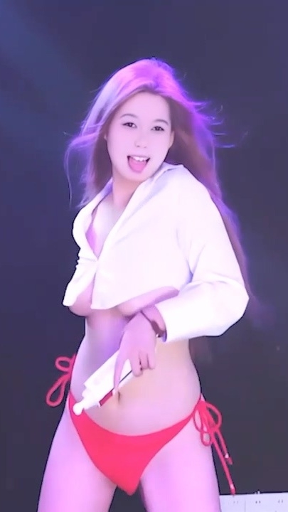 国内女舞团【Emeralds_Girls】大尺度抖奶 尺度到胸贴 抖奶顶 10V43分 w1192