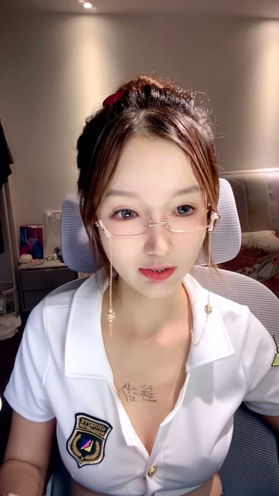 热门主播【熙酱，小鱼，阳具收割机，人间小奶猫】四合一 5V 5小时40分 2.5G