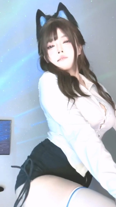 ❣️推荐❣️快手颜值嫩妹【崽崽睡不醒】童颜巨乳，裸舞卖骚，天生乳交圣体，极品二次元母狗19V59分w1488