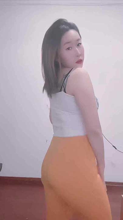 快手 雪妹 熟女瑜伽裤顶B抖跨骚舞33V【3.19G】