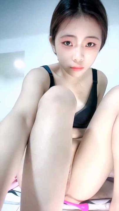 直播 女儿国微 学生妹劲爆裸舞4V【2.82G】