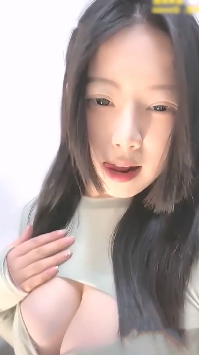 推特巨乳女神 美艳后妈冷艳小姨 清纯脸蛋配爆炸大奶 骚舞自#慰画面无比香艳！1V1小时47分w1529