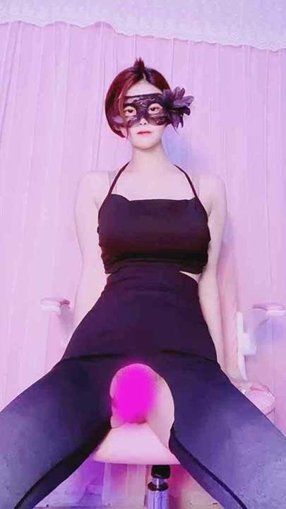 抖音 aimi 颜值嫩妹道具掰逼裸舞37V【4.35G】