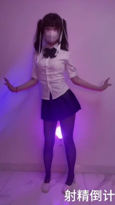 极品舞啪福利姬【贝璃珞】中华娘的才艺，打气加油 2V 15分钟 1.15G