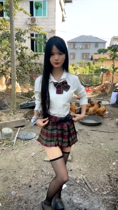 农村07年美少女【水嫩宝宝】户外跳蛋勾搭大叔 3V 5小时30分 5.18G