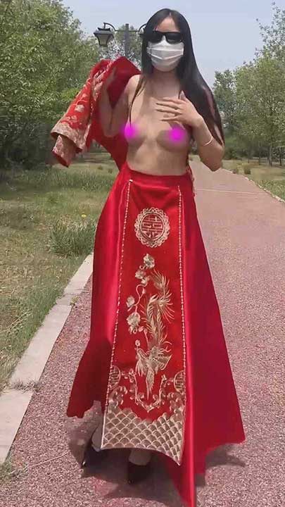 推特 金秘书 极品骚鸡，5月新娘妆造6V【1.33G】