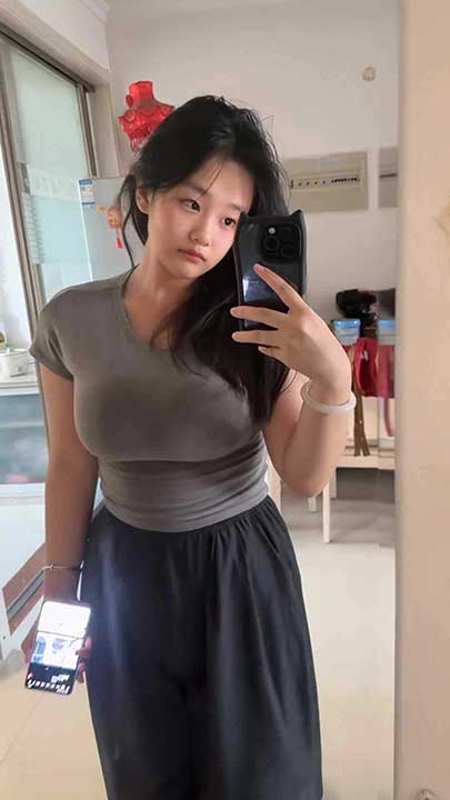 抖音 椰椰蛋卷 童颜巨乳私拍福利超棒10V