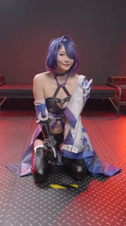 JVID【米欧】COS星穹铁道黄泉，一人挑战群男做面膜 17分钟 1.99G