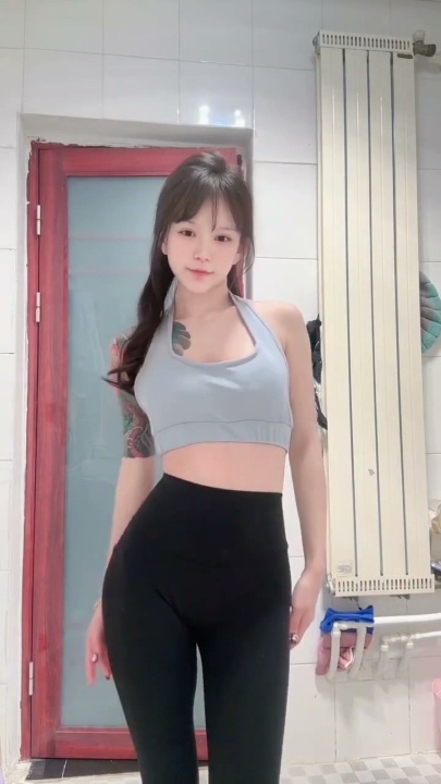 快手【蒙佳怡（小困鱼）】+斗鱼【皮卡欣儿】裸舞二合一 11V 30分钟 600M